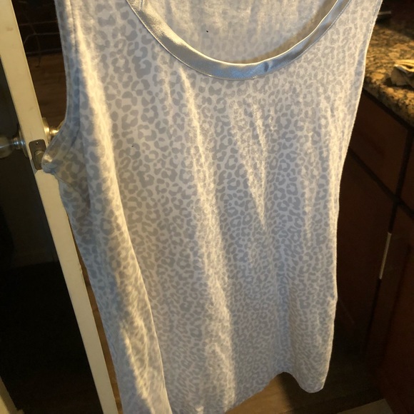 Ladies leopard banana republic tank top - Picture 2 of 3
